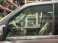 Load image into Gallery viewer, Front Door Glass Lincoln Navigator 2012 - NW510514
