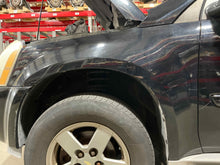 Load image into Gallery viewer, Front Fender Chevrolet Equinox 2005 - NW464767
