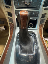 Load image into Gallery viewer, Floor Shifter Cadillac CTS 2011 - NW667823
