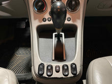 Load image into Gallery viewer, Floor Shifter Chevrolet Equinox 2005 - NW464772
