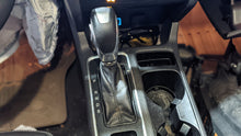Load image into Gallery viewer, Floor Shifter Ford Escape 2018 - NW396829
