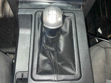 Load image into Gallery viewer, Floor Shifter Ford Mustang 2007 - NW486501
