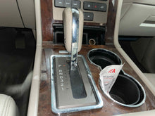 Load image into Gallery viewer, Floor Shifter Lincoln Navigator 2012 - NW510528
