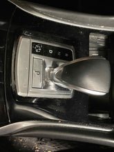 Load image into Gallery viewer, Floor Shifter  INFINITI QX30 2017 - NW497350
