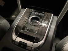 Load image into Gallery viewer, Floor Shifter  DISCOVERY SPORT 2017 - NW610608
