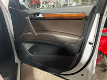Load image into Gallery viewer, Front Interior Door Trim Panel  AUDI Q7 2015 - NW505139
