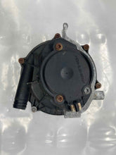 Load image into Gallery viewer, AIR INJECTION PUMP SMOG Mercedes CL500 G500 C320 ML320 98 99 00 01 02 03 04 - 06 - NW8193
