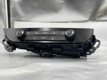 Load image into Gallery viewer, Temperature Controls Buick Enclave 2018 - NW216623
