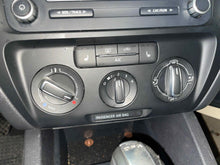 Load image into Gallery viewer, FRONT TEMPERATURE CONTROLS Volkswagen Jetta 11 12 13 14  Manual - NW624650
