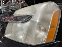Load image into Gallery viewer, HEADLIGHT LAMP ASSEMBLY Chevy Equinox 05 06 07 08 09 Left - NW464813

