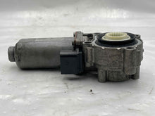 Load image into Gallery viewer, TRANSFER CASE ACTUATOR MOTOR LR3 LR4 Range Rover Range Rover Sport 05-15 - NW177259
