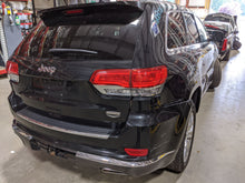 Load image into Gallery viewer, Carrier Assembly  GRAND CHEROKEE 2014 - NW240653
