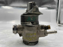 Load image into Gallery viewer, FUEL PUMP Audi A4 A5 Q5 2009 09 2010 10 2011 11 2012 12 - NW367440
