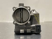 Load image into Gallery viewer, THROTTLE BODY AUDI A4 PASSAT 00 01 02 03 - 05 1.8 TURBO - NW177697
