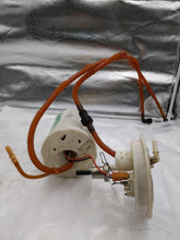 Load image into Gallery viewer, Fuel Pump Volkswagen Touareg 2004 04 2005 05 2006 06 07 08 09 10 Right - NW290906

