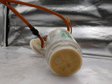 Load image into Gallery viewer, Fuel Pump Volkswagen Touareg 2004 04 2005 05 2006 06 07 08 09 10 Right - NW290906
