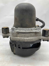 Load image into Gallery viewer, AIR INJECTION PUMP SMOG Cayenne 2003 03 2004 04 2005 05 2006 06 Left - NW8257
