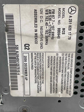 Load image into Gallery viewer, RADIO Mercedes-Benz R320 R350 R500 R63 2007 07 - NW139206

