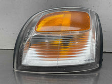 Load image into Gallery viewer, PARKLAMP 4 Runner 1996 96 1997 97 1998 98 Right - NW384206
