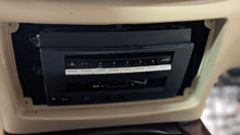 Load image into Gallery viewer, Radio Mercedes-Benz SL500 2010 - NW402025
