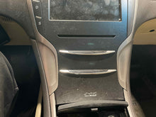 Load image into Gallery viewer, RADIO Lincoln MKZ 2013 13 2014 14  AM FM CD MP3 - NW544395
