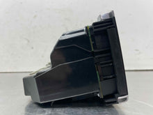 Load image into Gallery viewer, FRONT TEMPERATURE CONTROLS Audi Q7 2013 13 2014 14 2015 15 - NW485931
