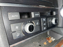 Load image into Gallery viewer, FRONT TEMPERATURE CONTROLS Audi Q7 2013 13 2014 14 2015 15 - NW514471
