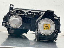 Load image into Gallery viewer, Headlight Lamp Assembly   2006 - NW516331
