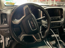 Load image into Gallery viewer, Steering Wheel GMC Canyon 2016 - NW558470
