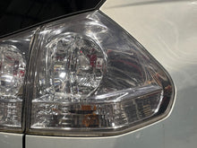 Load image into Gallery viewer, OUTER TAIL LIGHT LAMP Lexus RX330 RX350 04 05 06 07 08 09 Right - NW557950
