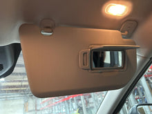 Load image into Gallery viewer, Interior Sun Visors Nissan Rogue 2022 - NW702899
