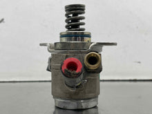 Load image into Gallery viewer, FUEL PUMP A6 A7 A8 Q5 Q7 S4 S5 SQ5 Touareg 12 13 14 15 16 17 - NW712619
