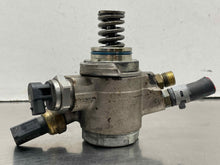 Load image into Gallery viewer, FUEL PUMP A6 A7 A8 Q5 Q7 S4 S5 SQ5 Touareg 12 13 14 15 16 17 - NW712619
