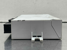 Load image into Gallery viewer, BODY CONTROL MODULE BCM COMPUTER BMW Z4 03 04 05 - NW711494
