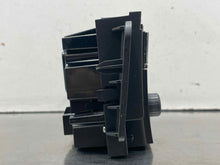 Load image into Gallery viewer, Temperature Controls Cadillac Escalade 2012 - NW713197
