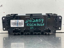 Load image into Gallery viewer, Temperature Controls Cadillac Escalade 2012 - NW713197
