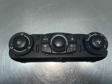 Load image into Gallery viewer, Temperature Controls  BMW Z4 2003 - NW713209
