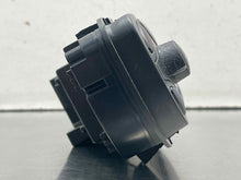 Load image into Gallery viewer, Temperature Controls  MERCEDES C-CLASS 2002 - NW710975
