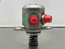 Load image into Gallery viewer, FUEL PUMP Land Rover Evoque LR2 12 13 14 15 16 17 - NW712602

