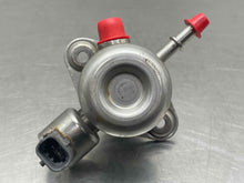 Load image into Gallery viewer, FUEL PUMP Land Rover Evoque LR2 12 13 14 15 16 17 - NW712602
