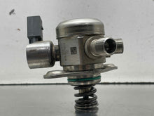 Load image into Gallery viewer, [INVENTORYCAR_YEAR_MAKE_MODEL] FUEL PUMP Right - NW713298
