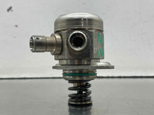 Load image into Gallery viewer, [INVENTORYCAR_YEAR_MAKE_MODEL] FUEL PUMP Right - NW713298
