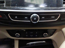 Load image into Gallery viewer, Radio Buick Regal 2018 - NW714169
