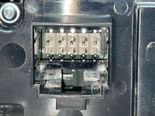Load image into Gallery viewer, Temperature Controls Buick Regal 2018 - NW714525
