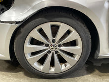 Load image into Gallery viewer, WHEEL CC 2009 09 2010 10 2011 11 2012 12 17x8 10 Spoke - NW714460
