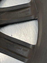 Load image into Gallery viewer, WHEEL RIM Cadillac XT4 19 20 18x8 18x8, 5 lug, 120mm - NW715712
