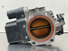 Load image into Gallery viewer, THROTTLE BODY BMW 323i 328i 528i Z3 1999 99 2000 00 - NW715624
