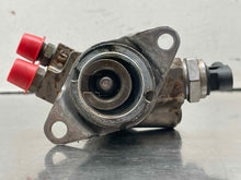 Load image into Gallery viewer, FUEL PUMP A6 A7 A8 Q5 Q7 S4 S5 SQ5 Touareg 12 13 14 15 16 17 - NW719976
