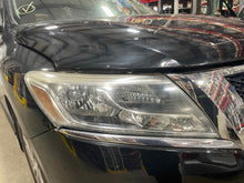 Load image into Gallery viewer, HEADLIGHT LAMP ASSEMBLY Pathfinder 2013 13 2014 14 2015 15 Right - NW721824
