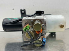 Load image into Gallery viewer, CONVERTIBLE TOP MOTOR Saab 9-3 04 05 06 07 08 09 10 - NW725433
